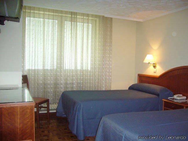 Hotel Buenos Aires Villafría de Burgos エクステリア 写真