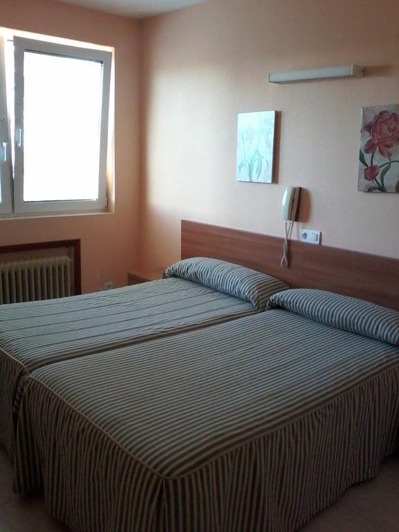 Hotel Buenos Aires Villafría de Burgos エクステリア 写真