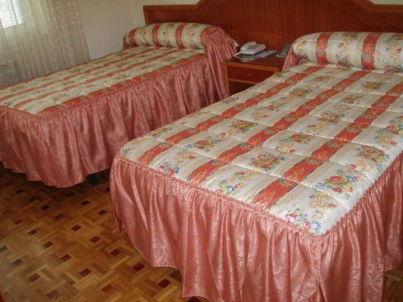 Hotel Buenos Aires Villafría de Burgos エクステリア 写真