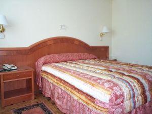 Hotel Buenos Aires Villafría de Burgos 部屋 写真